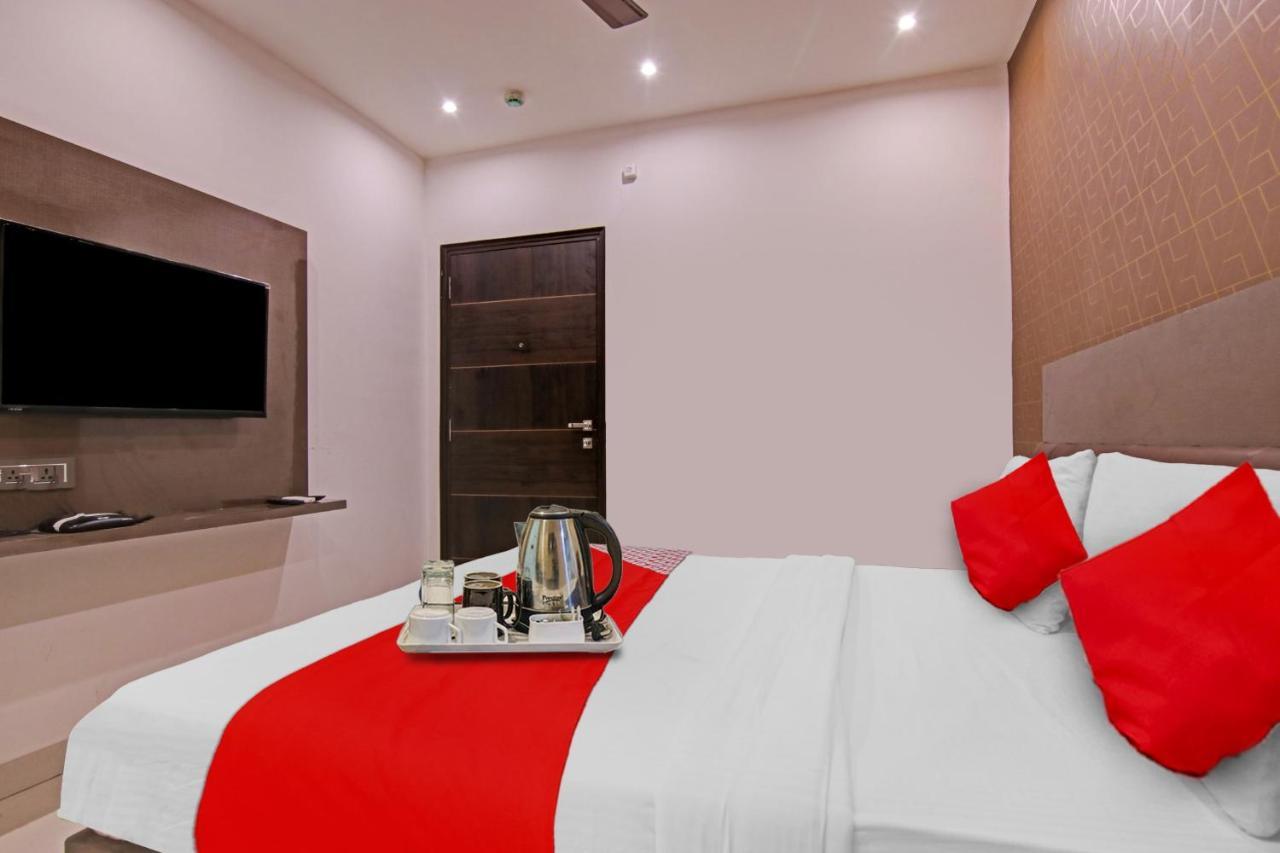 ניו דלהי Hotel 19 West מראה חיצוני תמונה