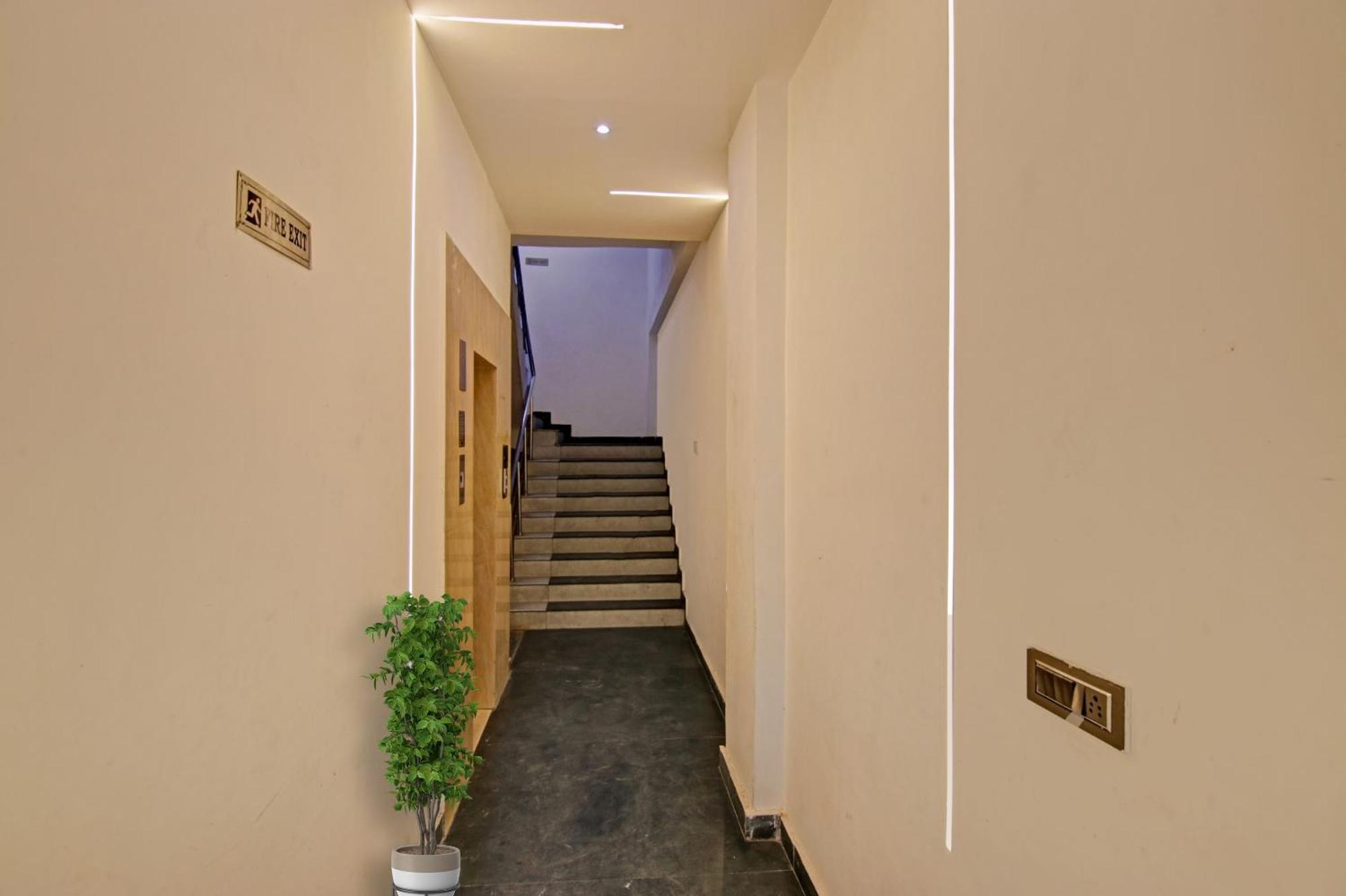 ניו דלהי Hotel 19 West מראה חיצוני תמונה
