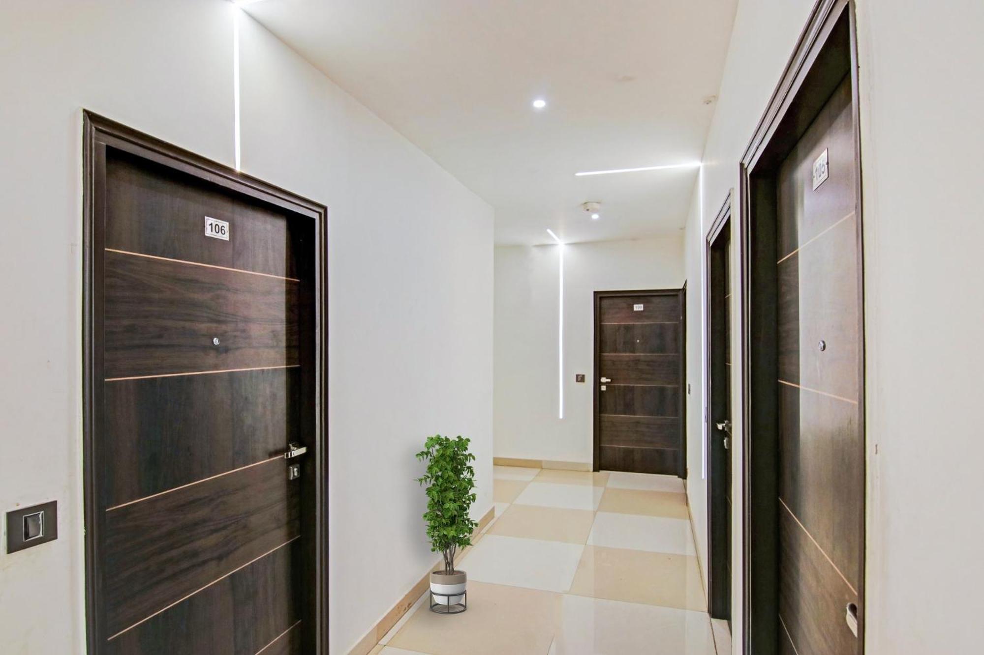 ניו דלהי Hotel 19 West מראה חיצוני תמונה